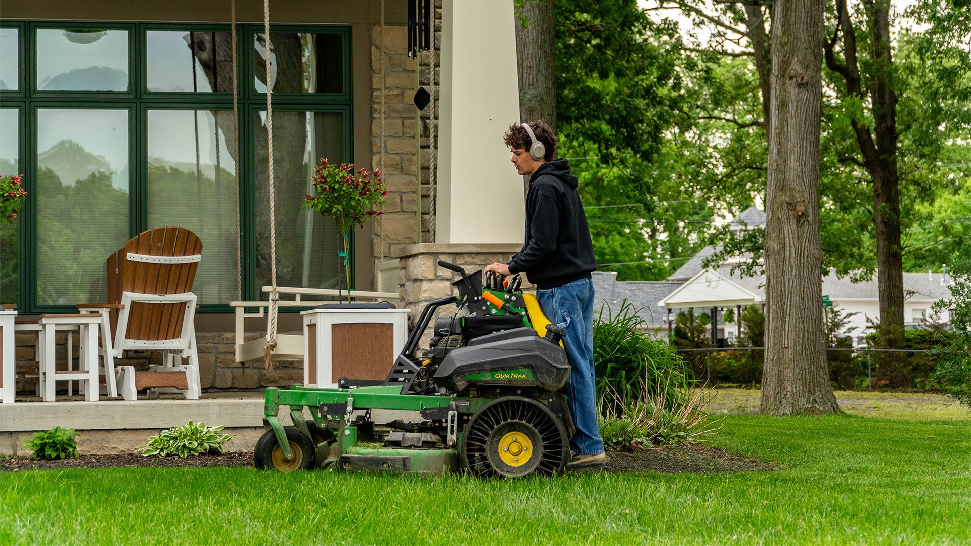 26-5-22--Logan-Lawn-Q8-110-web