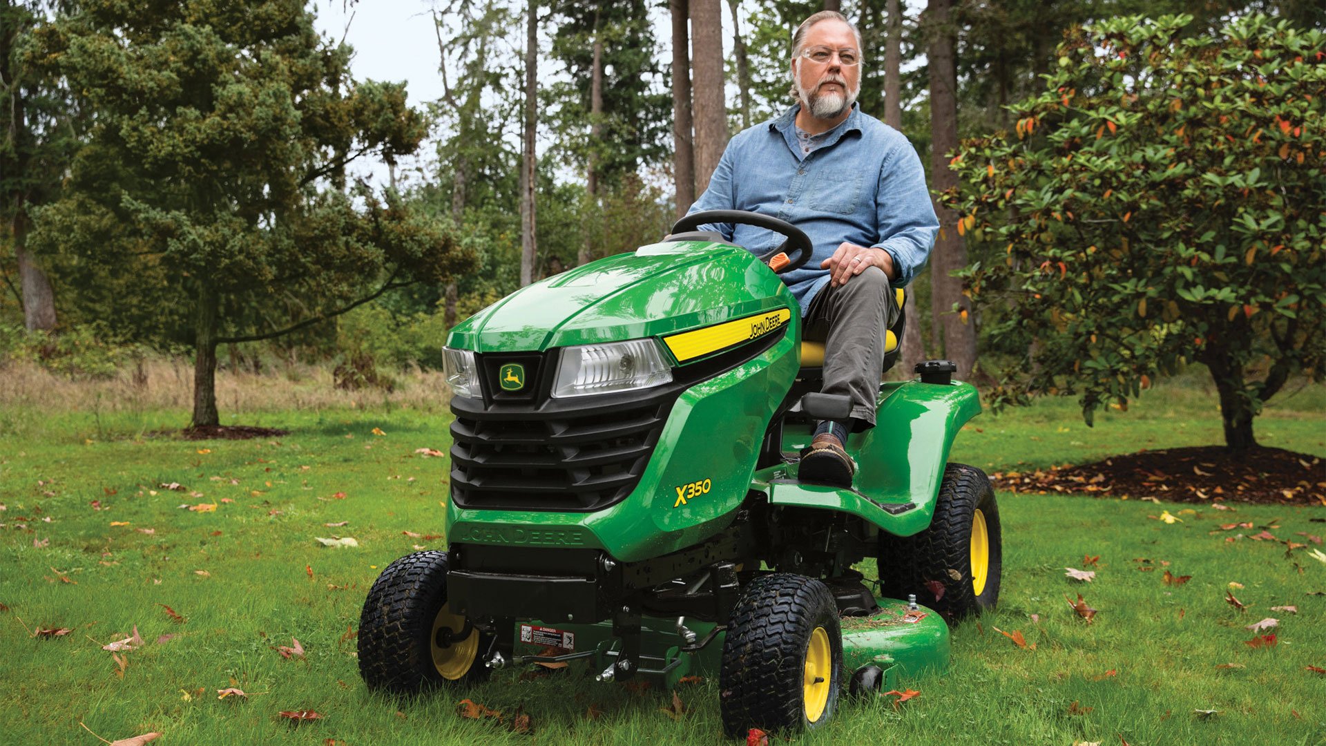 Deere-X350-Mower-for-leaves-Koenig