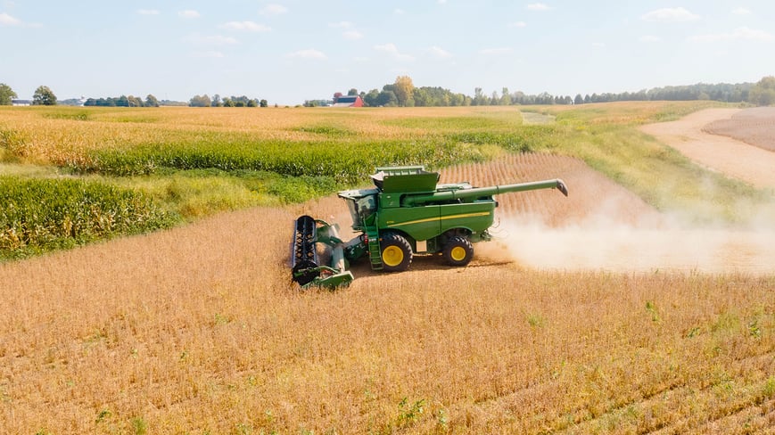 Combine harvest beans Ohio John Deere