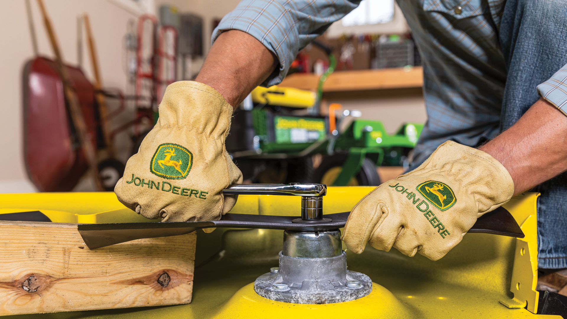 How to Sharpen Lawn Mower Blades