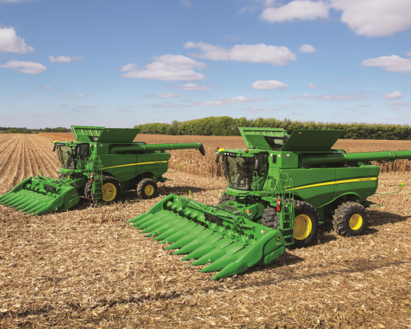 John Deere S series combines