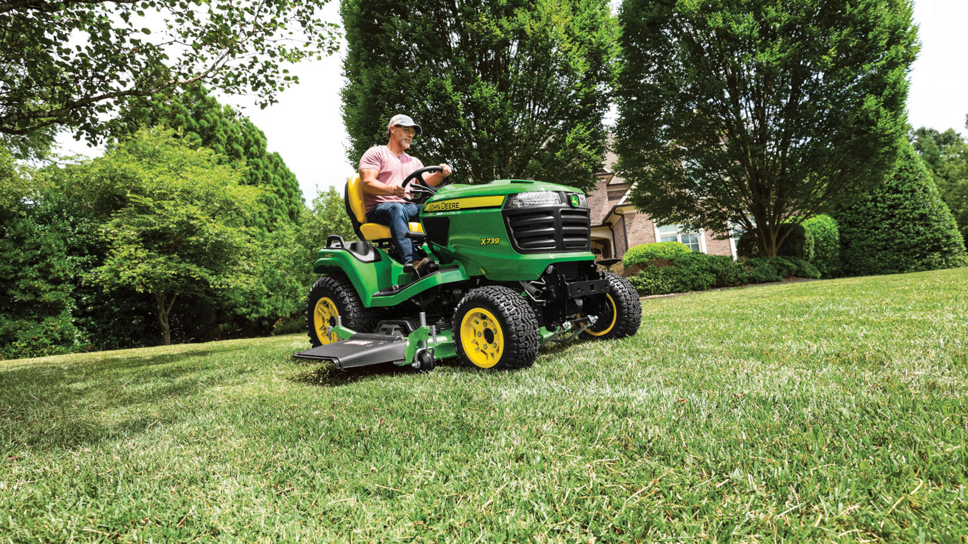 John Deere Riding Lawnmower