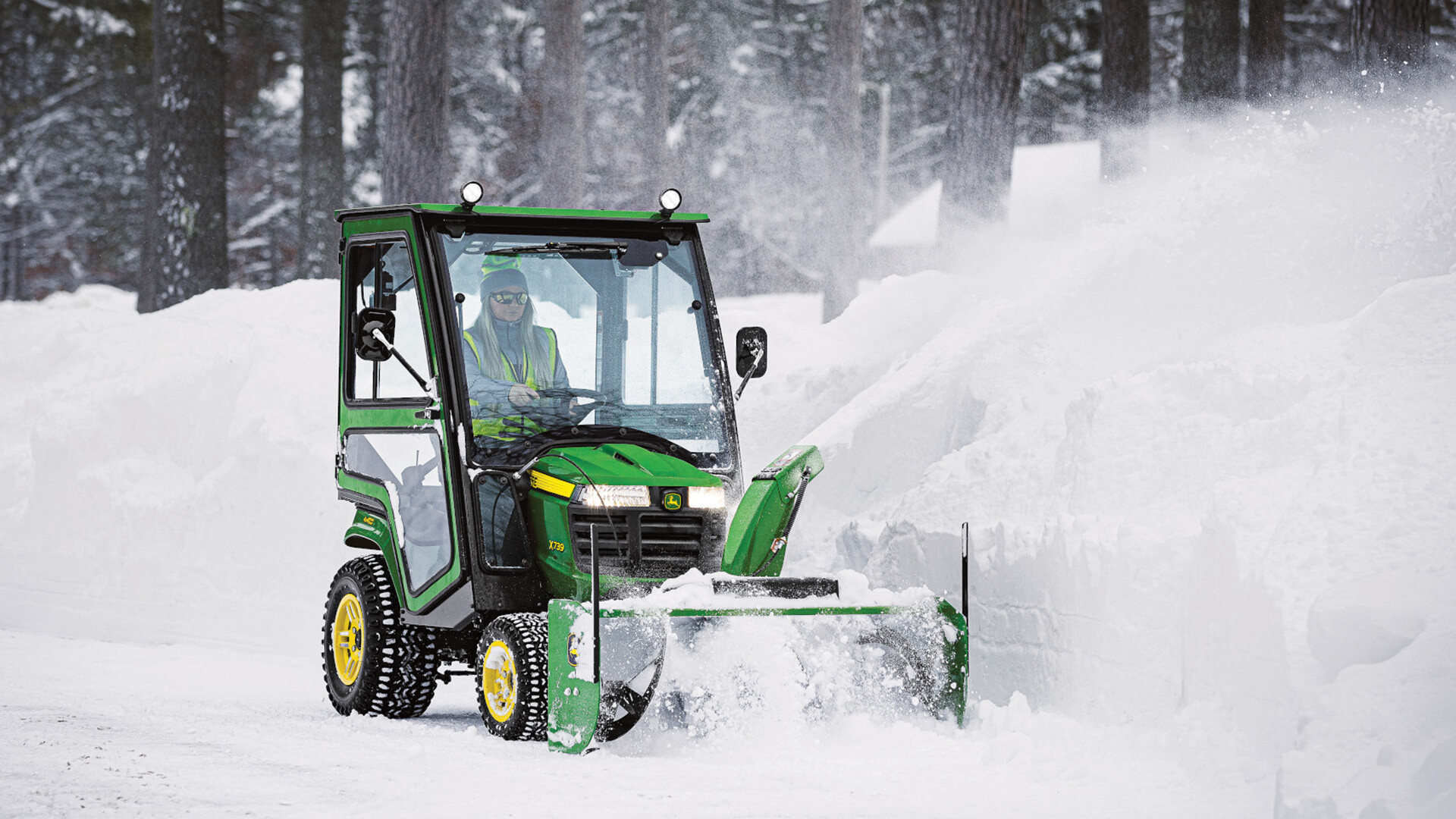 John Deere Snow Blower