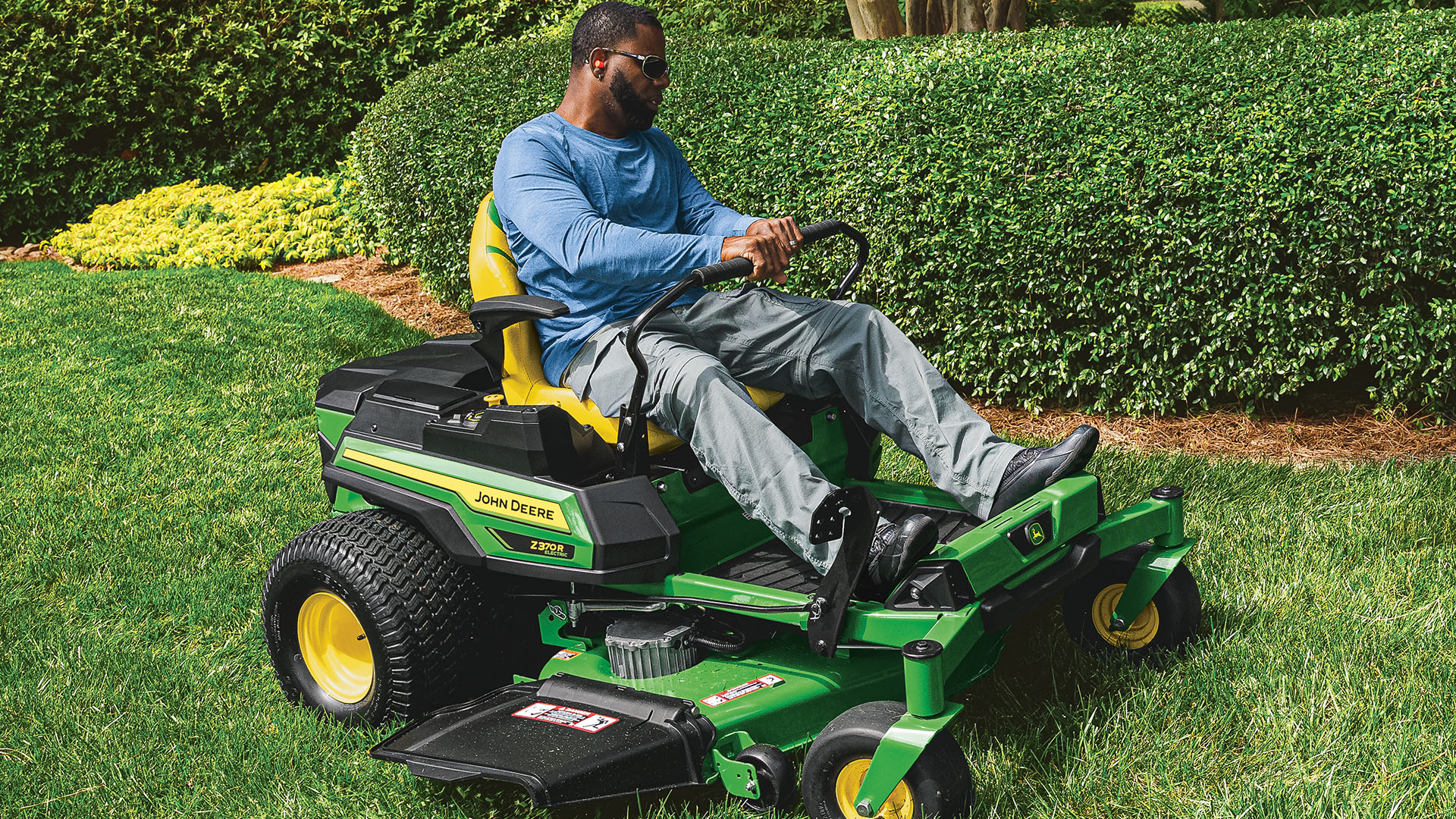 John Deere Zero Turn Mower 