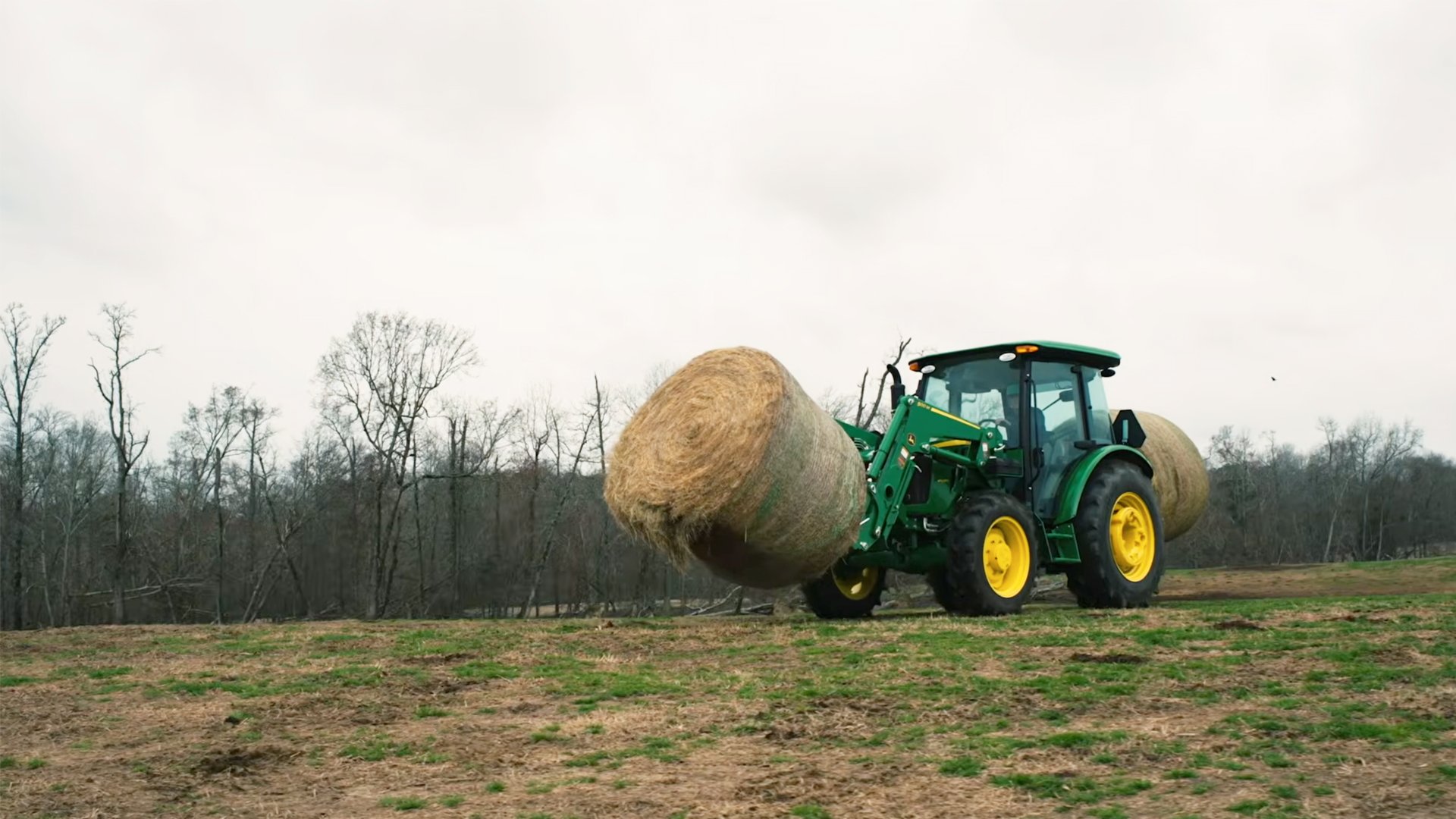 John-Deere-5-Series-2026-eHydro-Tractor-Moving-Hay