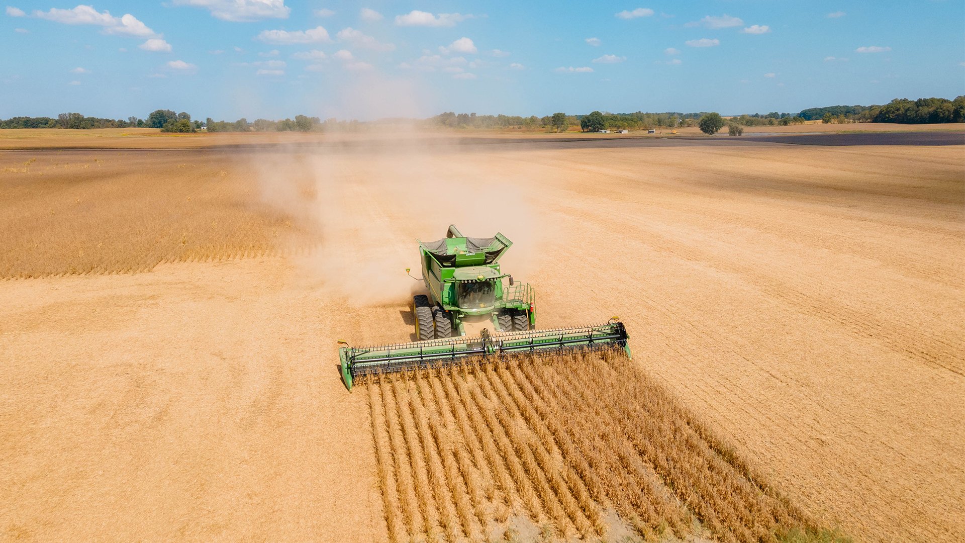 John-Deere-Combine-Harvest-Beans-Ohio-Koenig