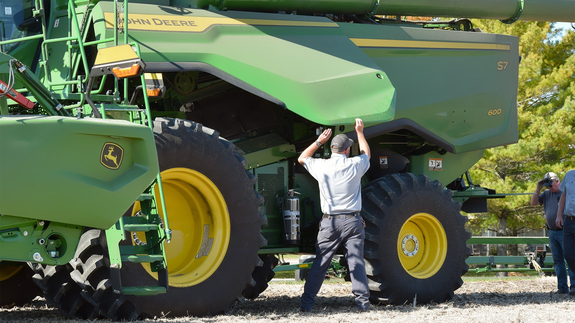 John-Deere-S7-Combine-Support-Koenig-Equipment