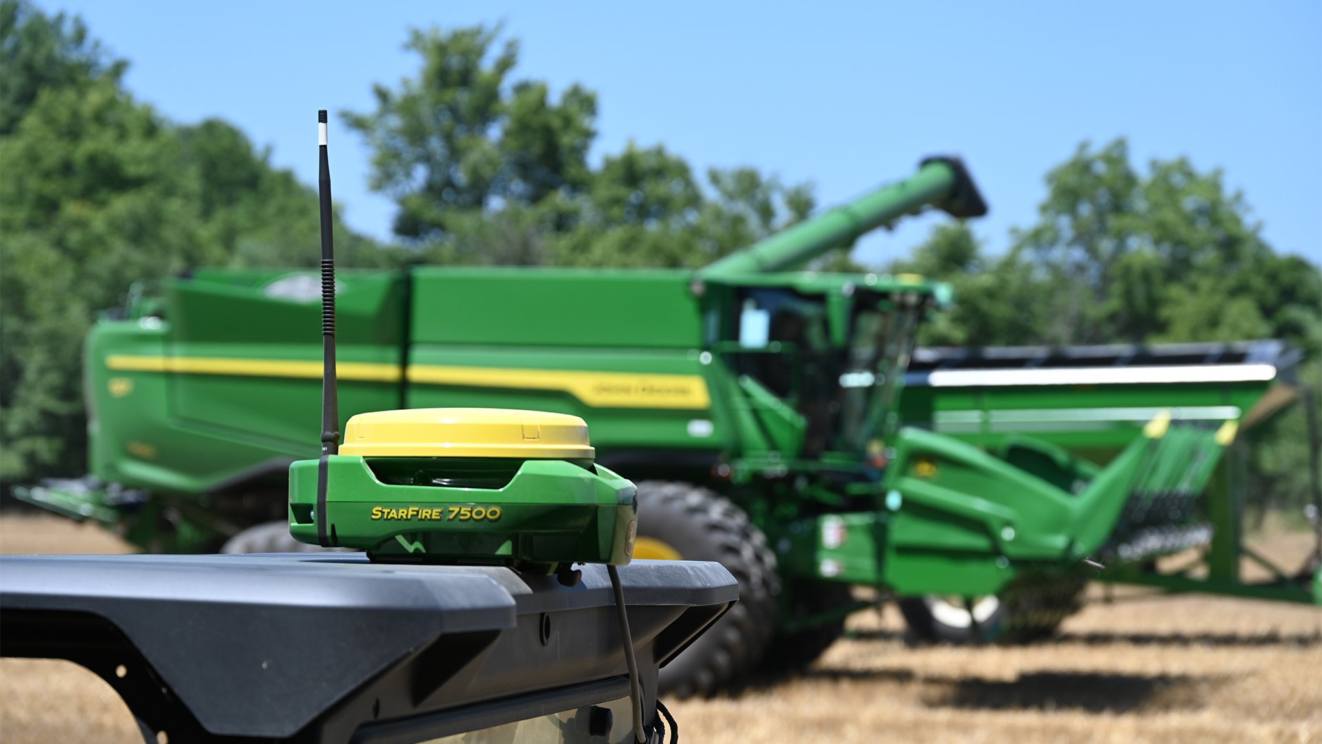John-Deere-StarFire-Field-Boundary-Setup-and-Calibration-Koenig-Equipment