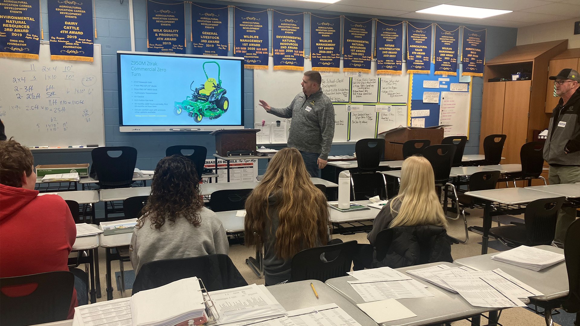 Koenig-Equipment-Team-Members-Sharing-Their-Knowledge-with-FFA-Chapters