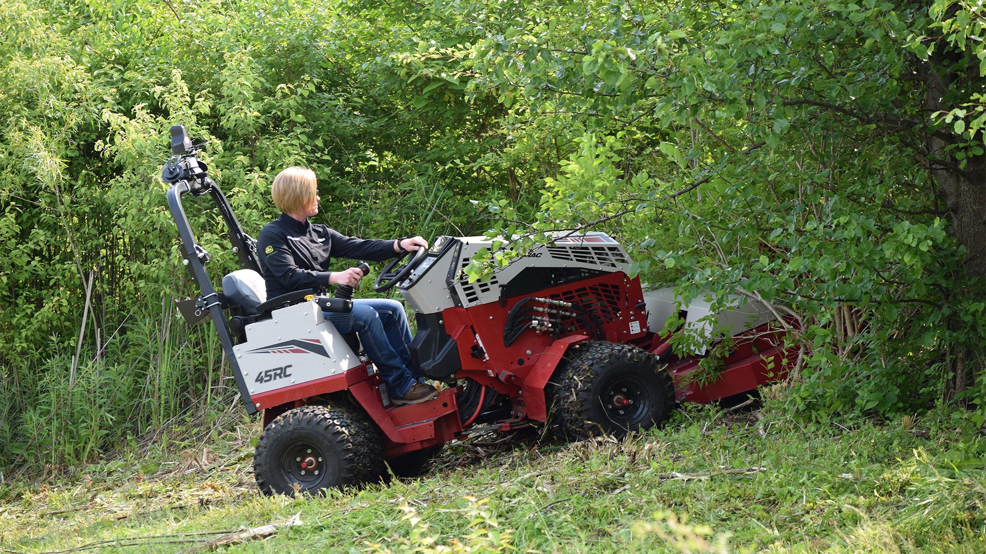 Large-brush-and-small-tree-removal-on-slopes-in-Ohio-and-Indiana-Koenig-Ventrac-dealer
