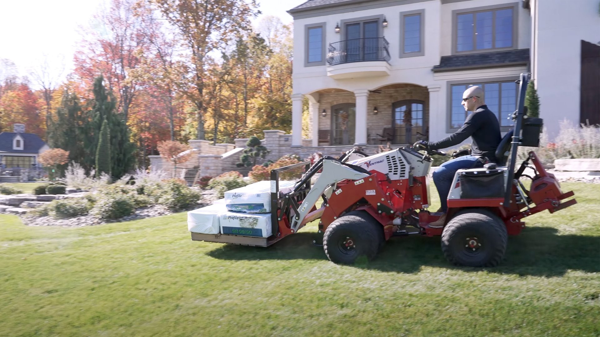 Pallet-Forks-for-Ventrac-Tractor-Lifting