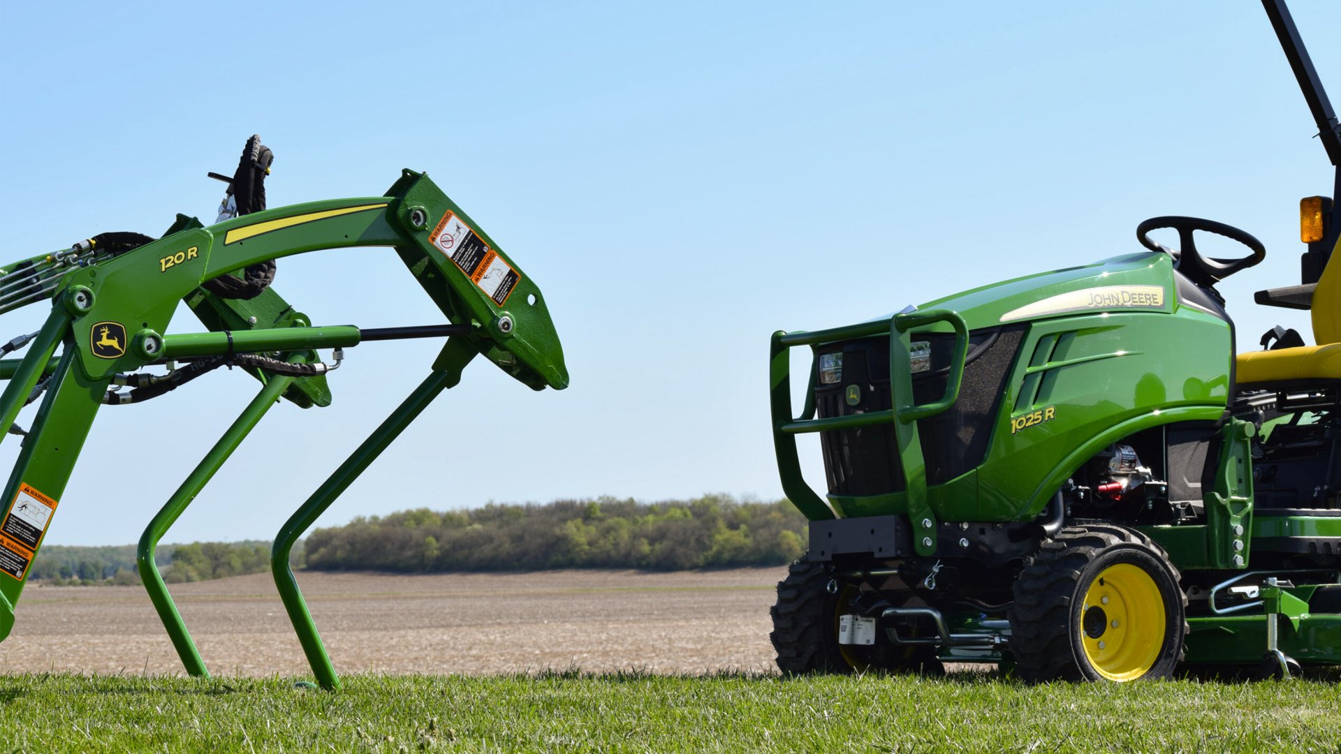 Premium-compact-tractor-deere-first-time-buyer-hydraulics