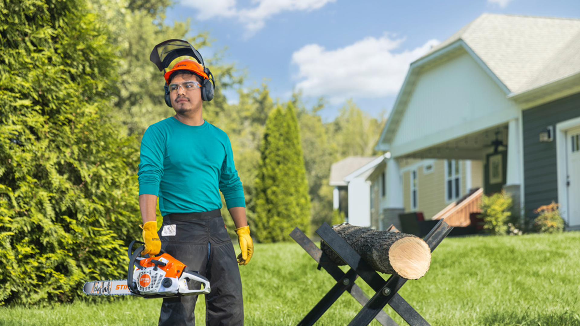 Proper PPE When Working With a Chainsaw