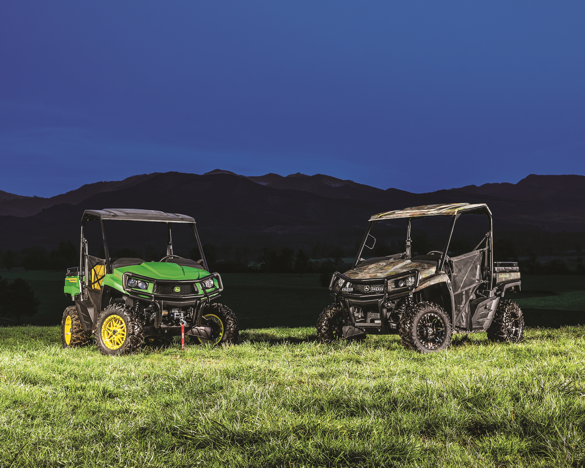 XUV835R & XUV835M camo_36955