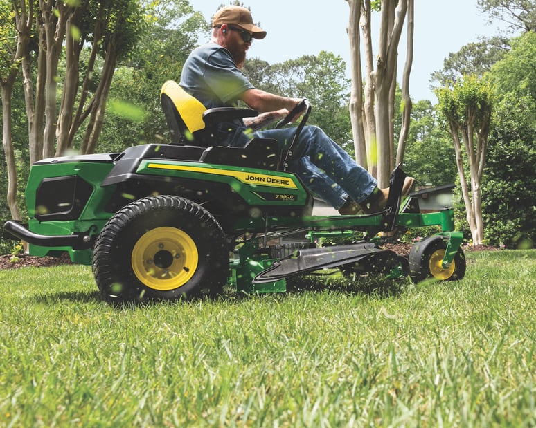 Z380R Electric ZTrakTM Mower_66128 (1)