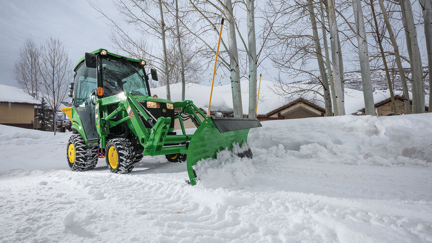 1025R Snow Setup: Blade, Blower, or Bucket?