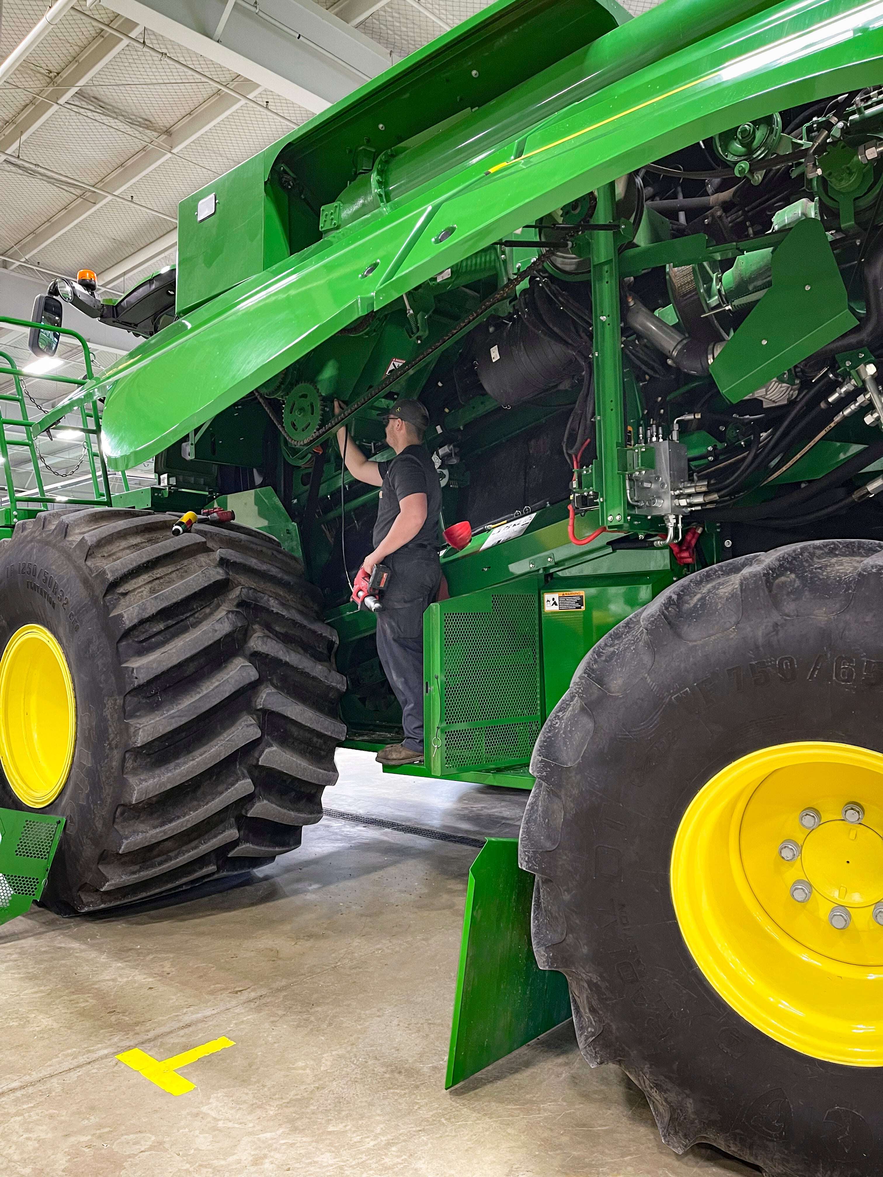 Why Should I Become an Agriculture Equipment Technician? | Koenig Equipment